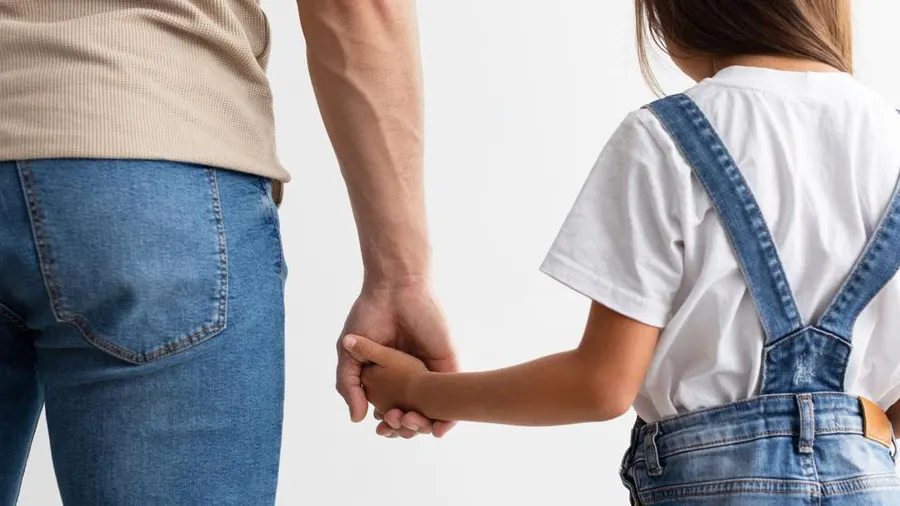 girl and father
